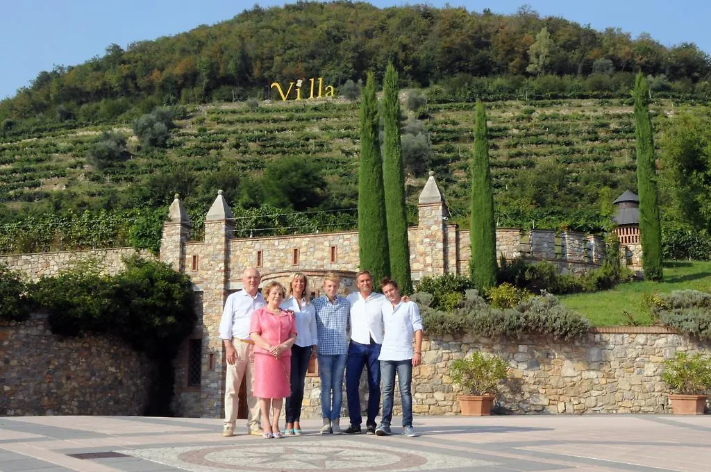 Villa Gradoni Monticelli Brusati Italië
